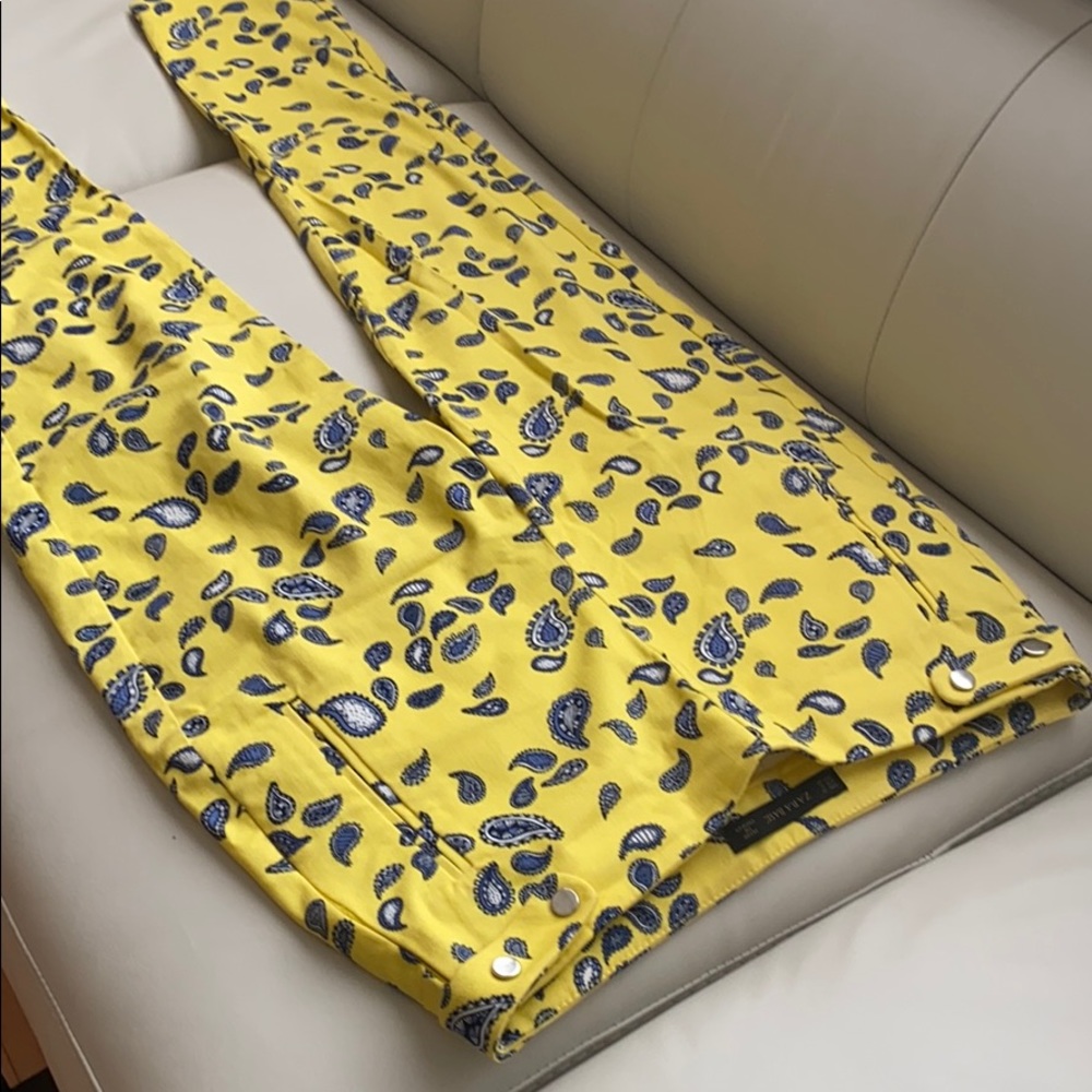 Zara Yellow Printed Pants, Size 6